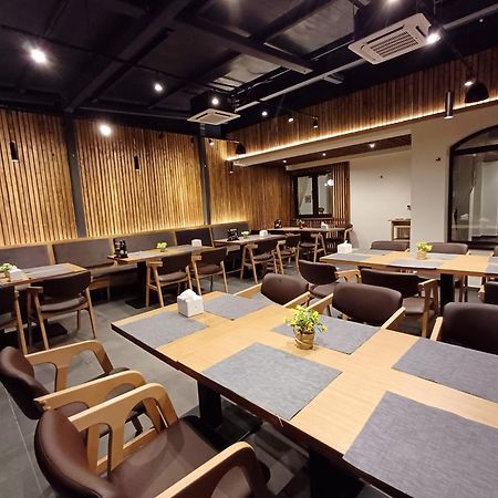 Pensiune & Restaurant Victoria Păltiniş Esterno foto